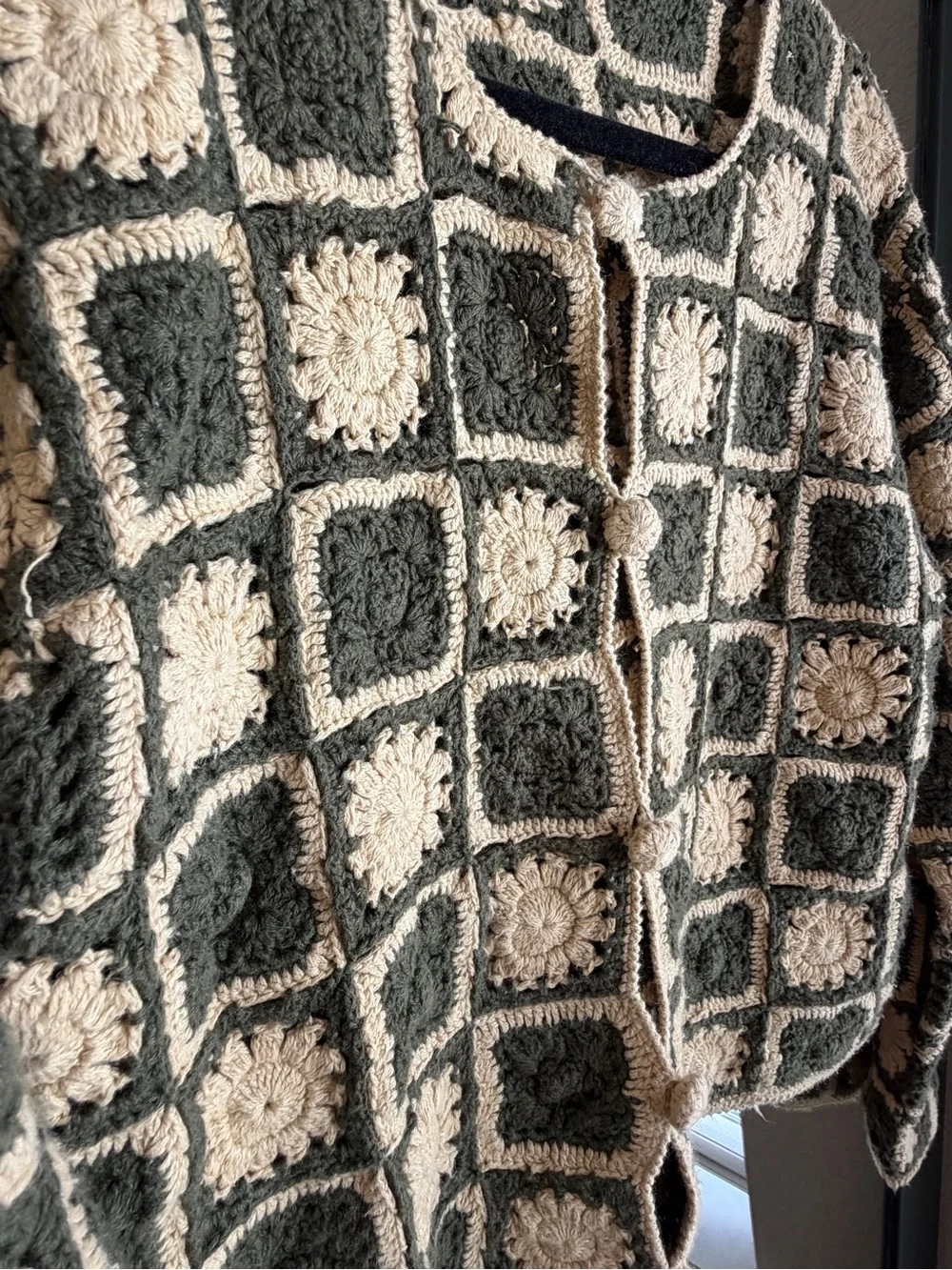 ✨ VINTAGE Handmade Crochet Granny Square Cardigan - Sage Floral ✨ - Picture 6 of 11